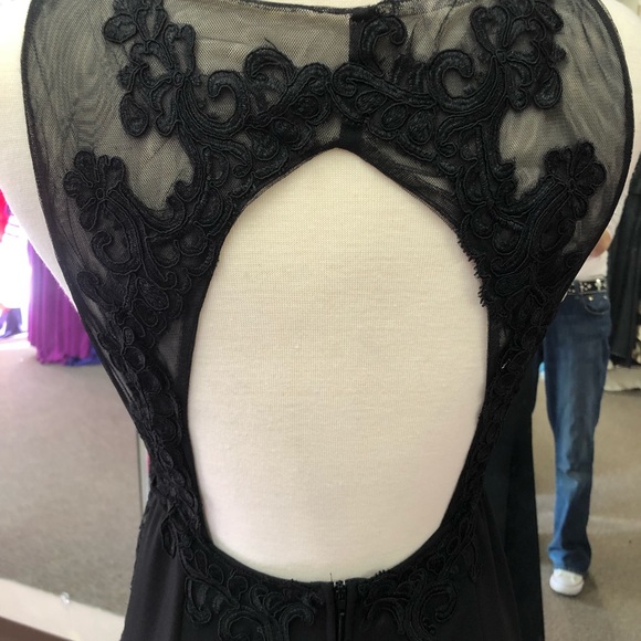 Black lace top Size 7 by B. Smart sleeveless - Picture 2 of 12